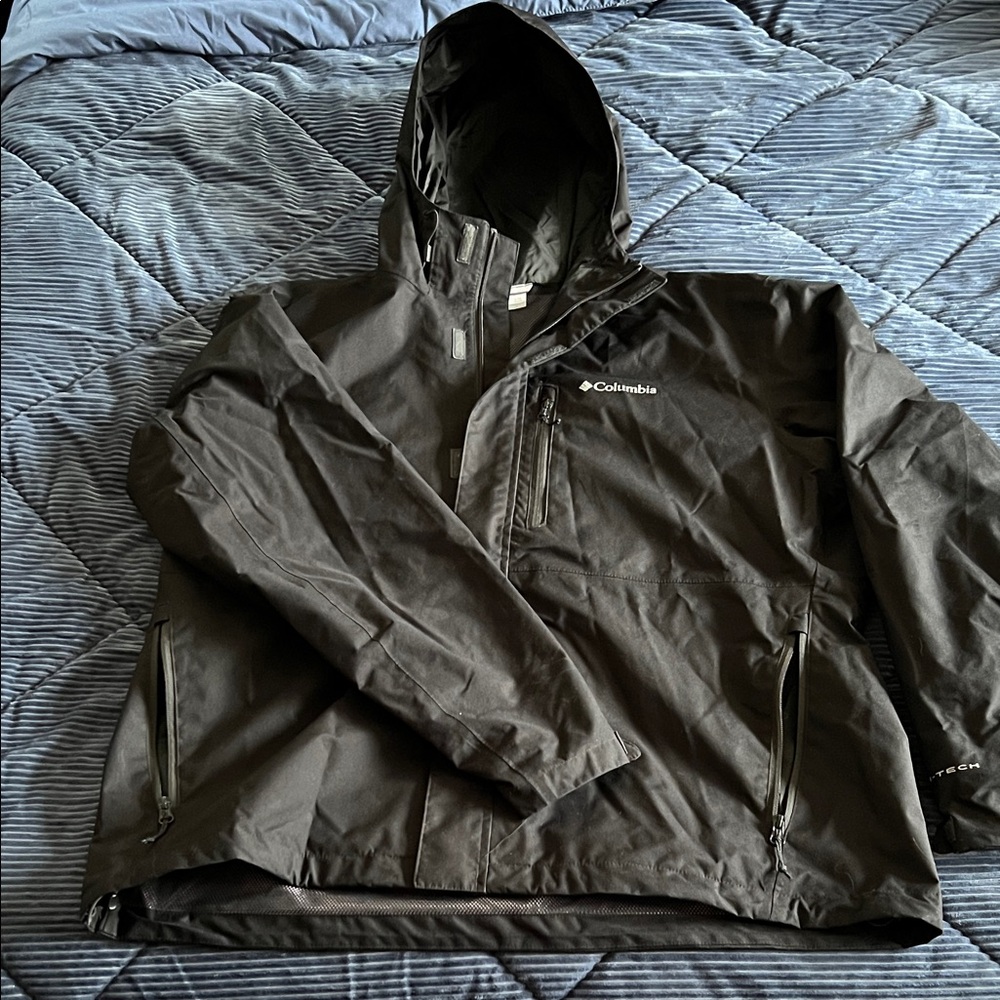 Columbia Men's Dark Gray Raincoat